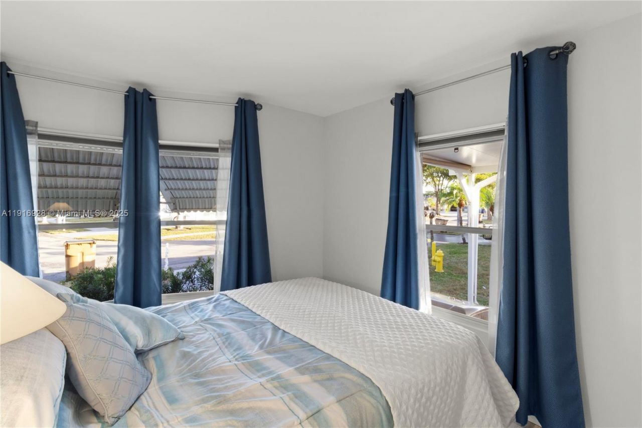 5239 NW 3rd Ave, Deerfield Beach, FL 33064 Photo