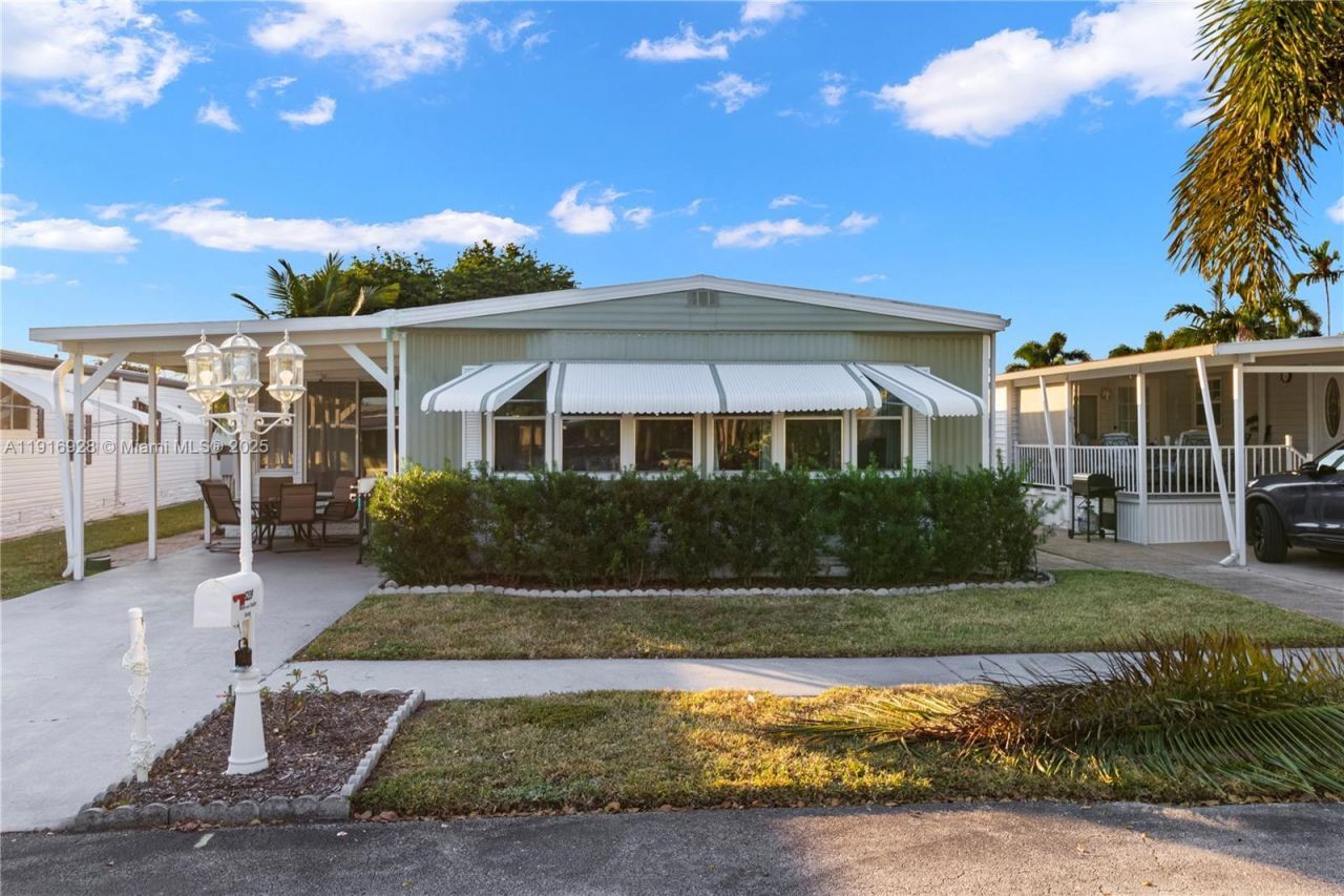 5239 NW 3rd Ave, Deerfield Beach, FL 33064 Photo