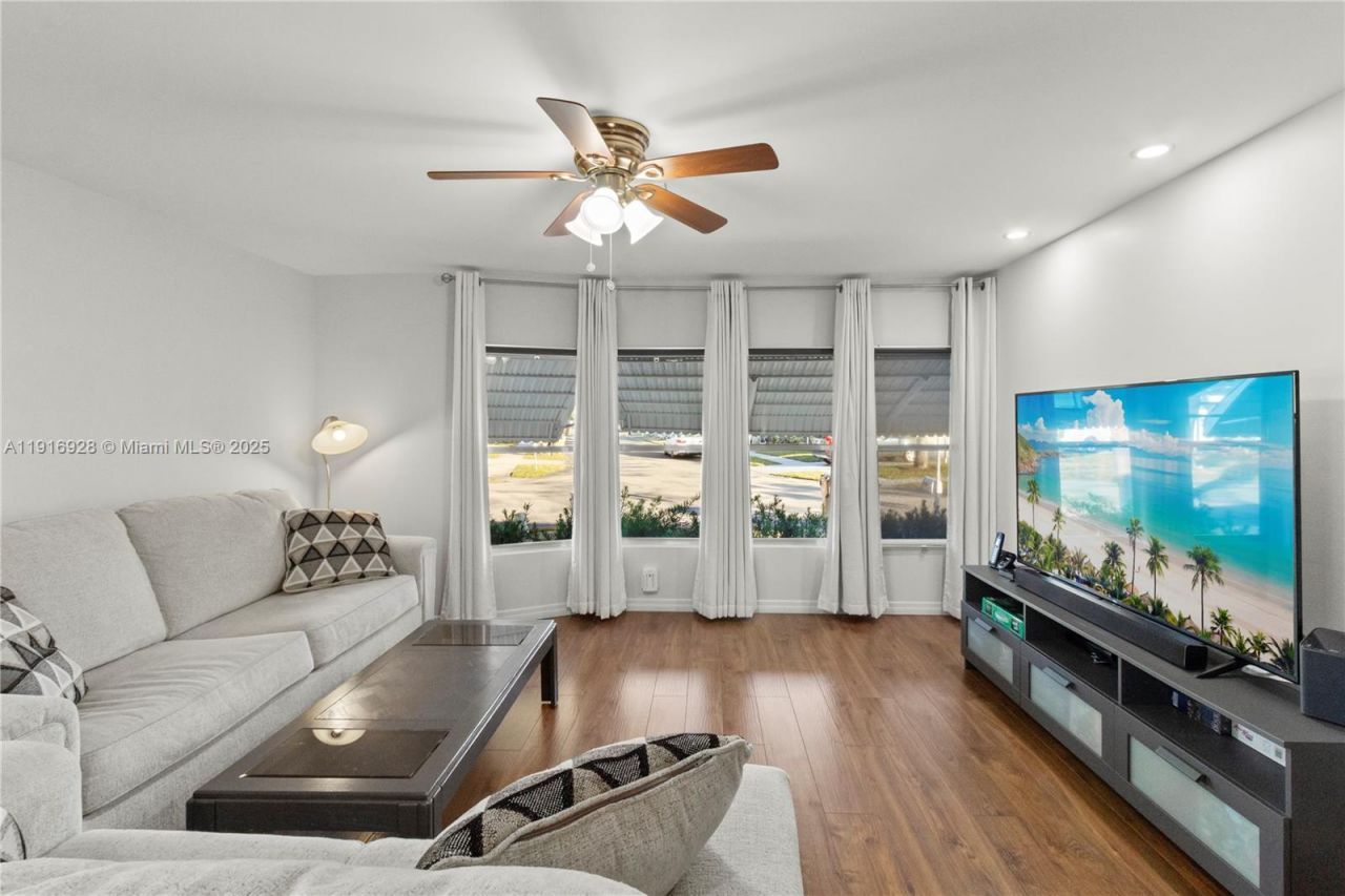 5239 NW 3rd Ave, Deerfield Beach, FL 33064 Photo