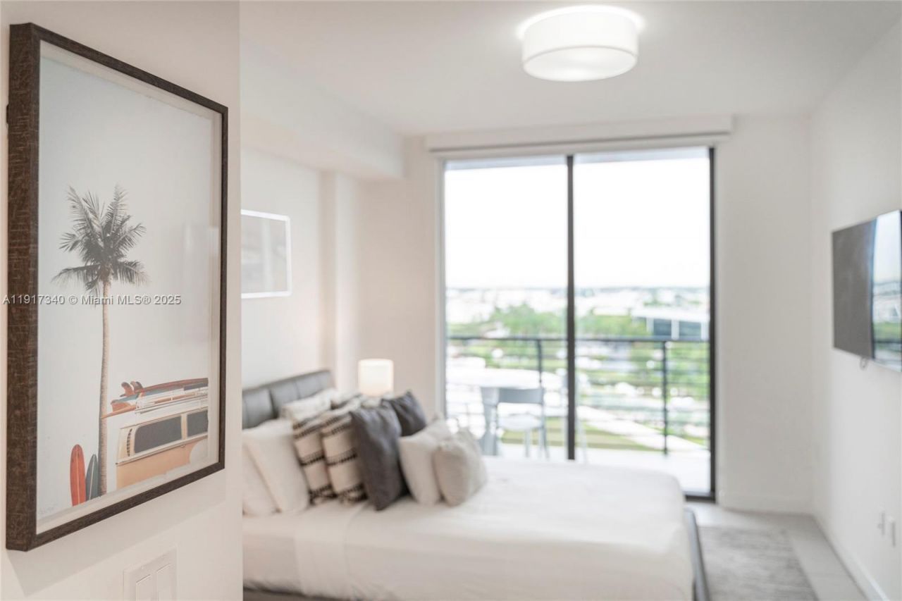 5350 NW 84th Ave, Unit 909, Doral, FL 33166 Photo