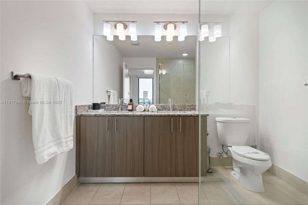 5350 NW 84th Ave, Unit 909, Doral, FL 33166 Photo