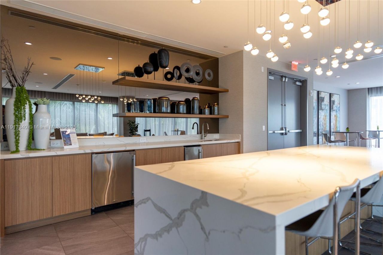 5350 NW 84th Ave, Unit 909, Doral, FL 33166 Photo