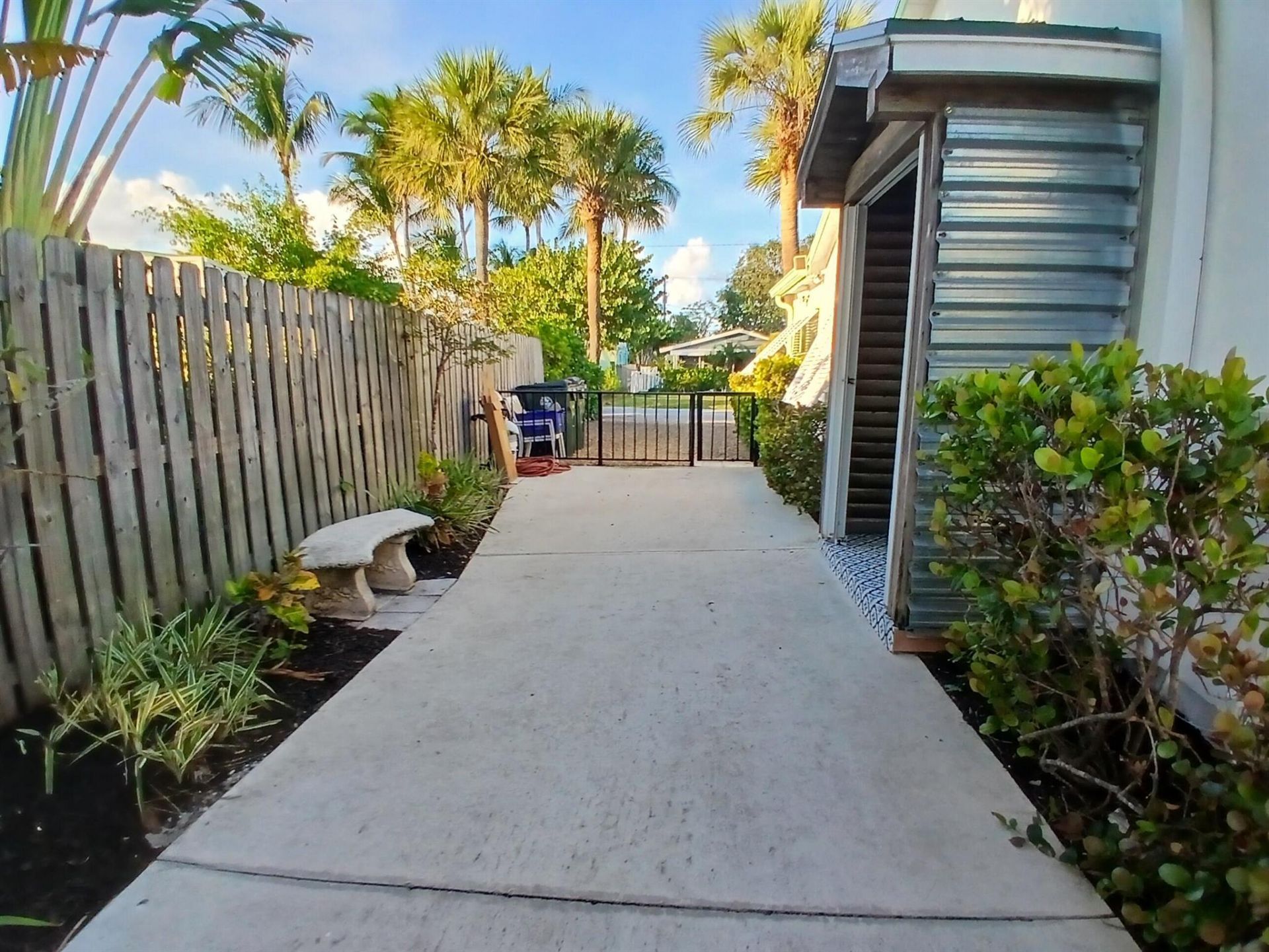 205 N 18th Avenue N, Lake Worth Beach, FL 33460 Photo