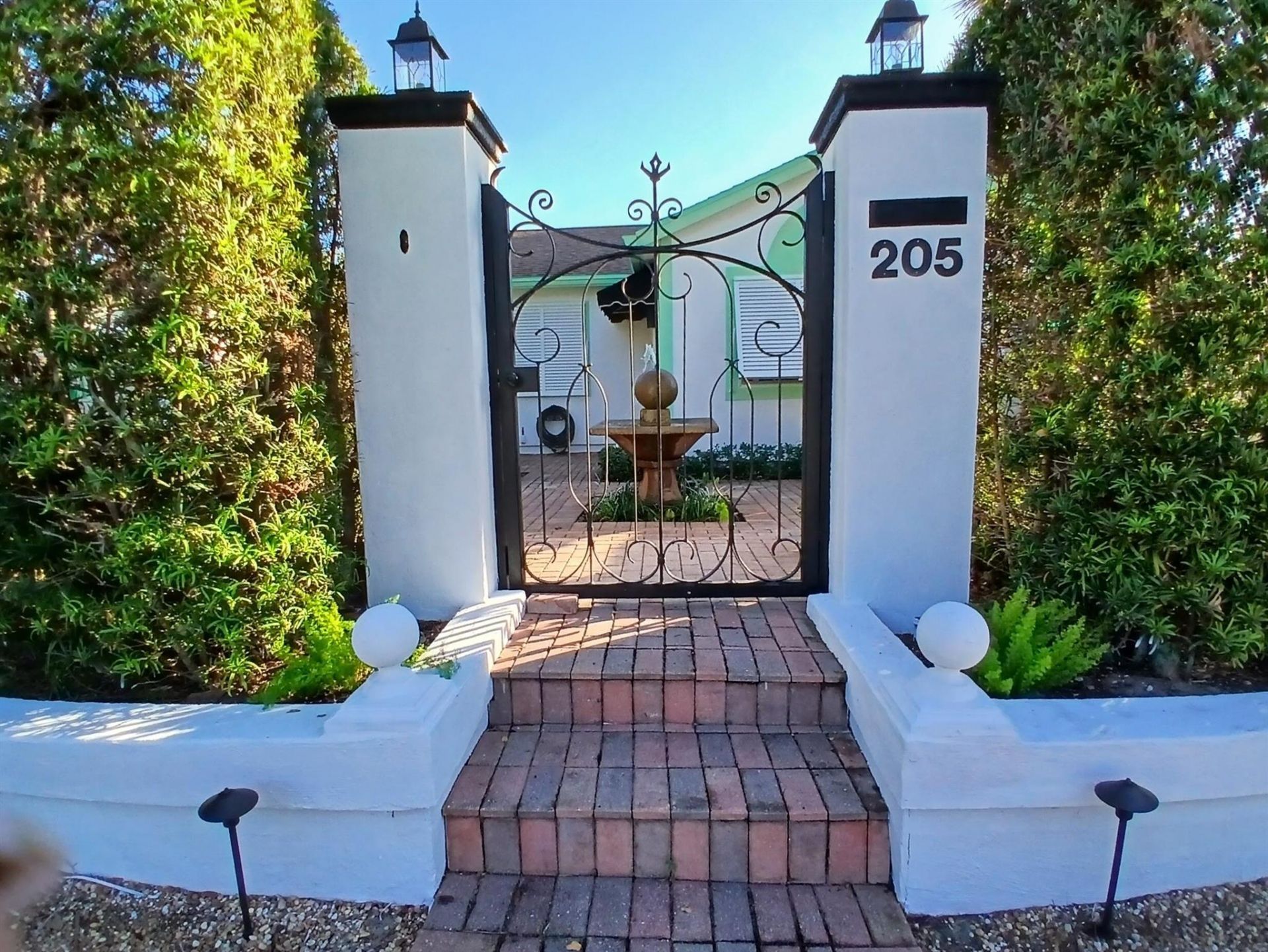 205 N 18th Avenue N, Lake Worth Beach, FL 33460 Photo