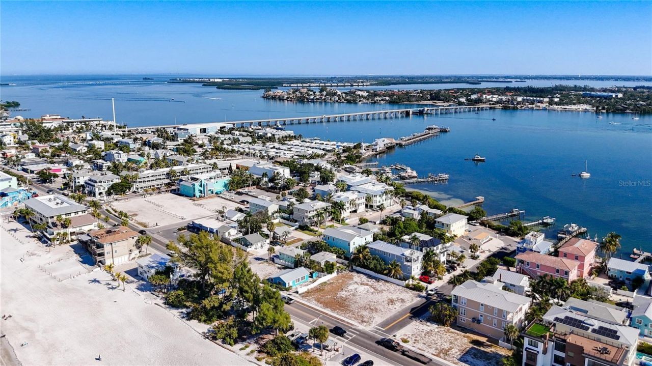 403 Gulf Drive S, Bradenton Beach, FL 34217 Photo