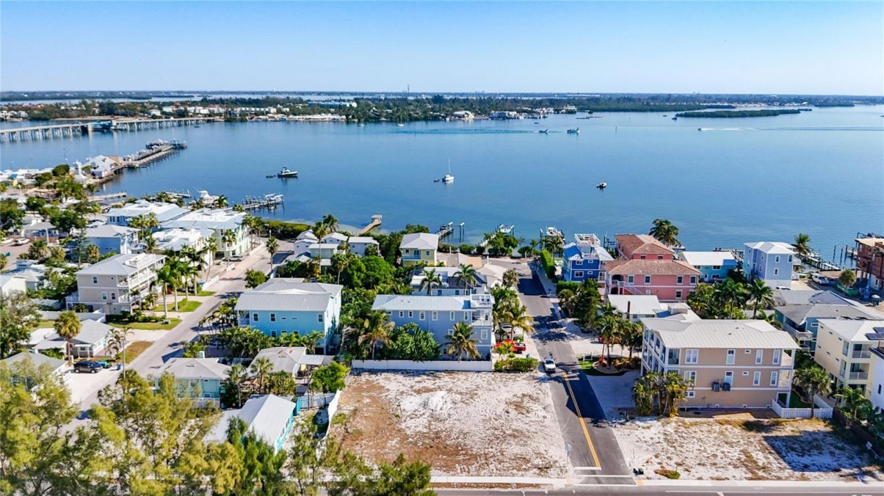 403 Gulf Drive S, Bradenton Beach, FL 34217 Photo