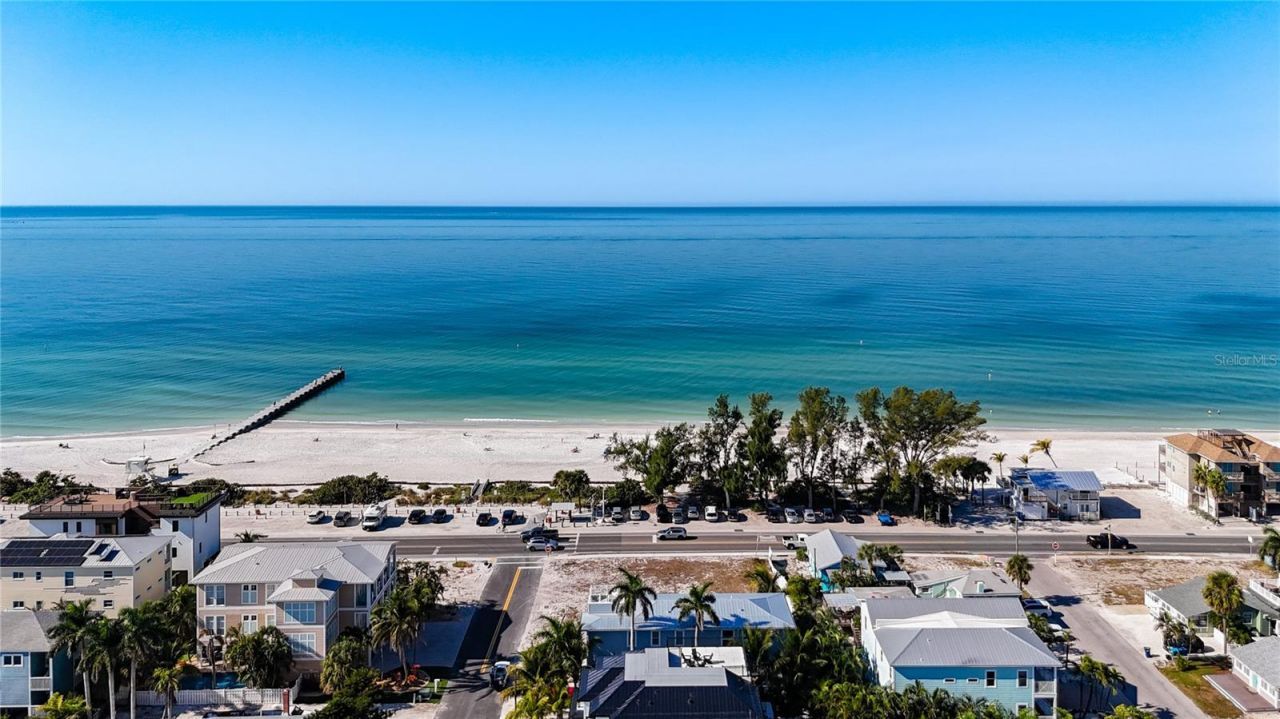 403 Gulf Drive S, Bradenton Beach, FL 34217 Photo