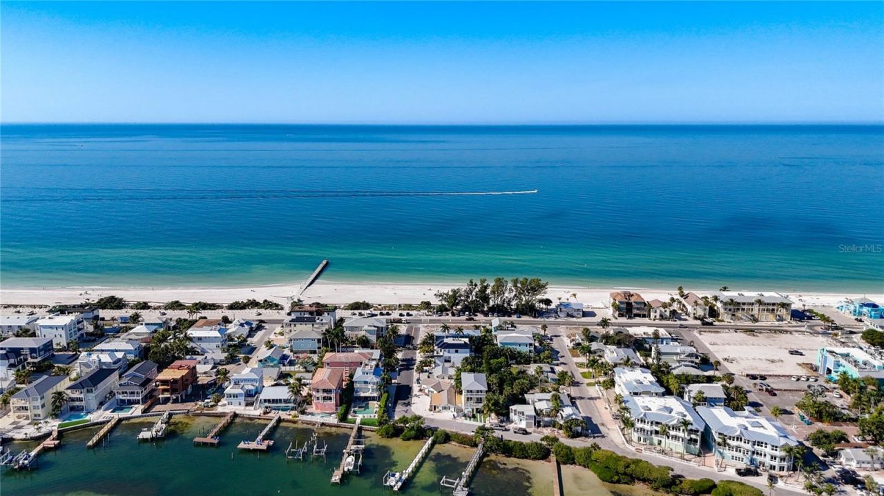 403 Gulf Drive S, Bradenton Beach, FL 34217 Photo