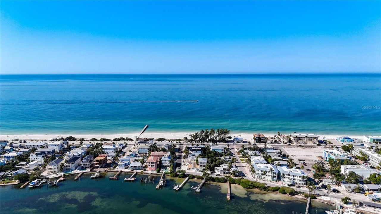 403 Gulf Drive S, Bradenton Beach, FL 34217 Photo