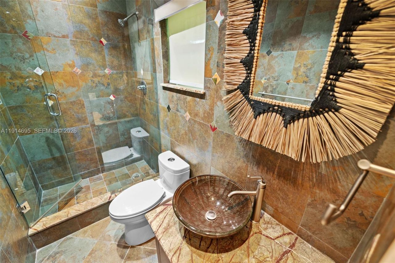 2015 NE 120th Rd, North Miami, FL 33181 Photo