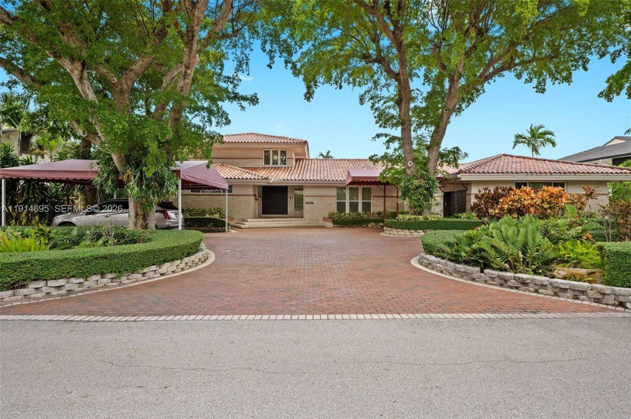 2015 NE 120th Rd, North Miami, FL 33181 Photo