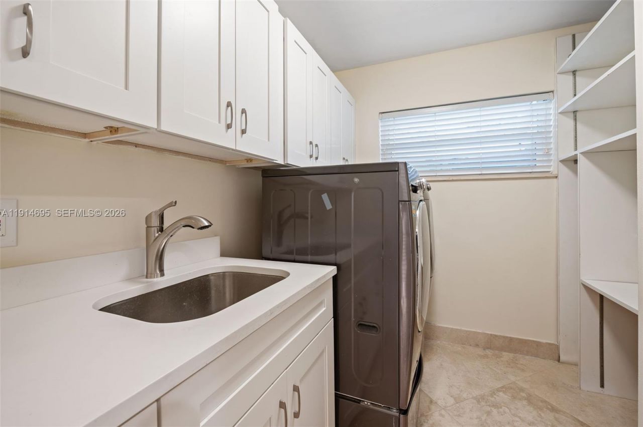 2015 NE 120th Rd, North Miami, FL 33181 Photo