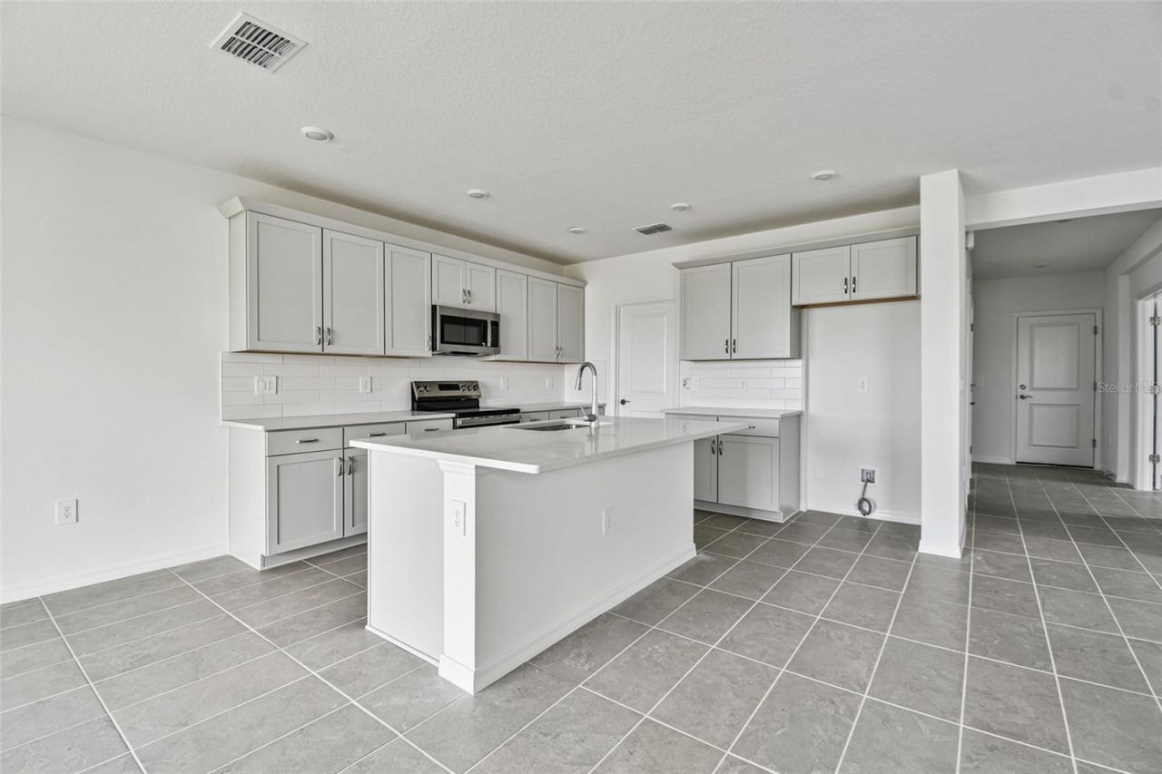 9110 Optimist Way, Palmetto, FL 34221 Photo