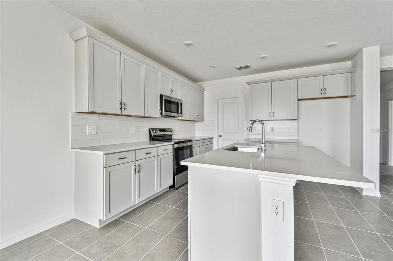 9110 Optimist Way, Palmetto, FL 34221 Photo