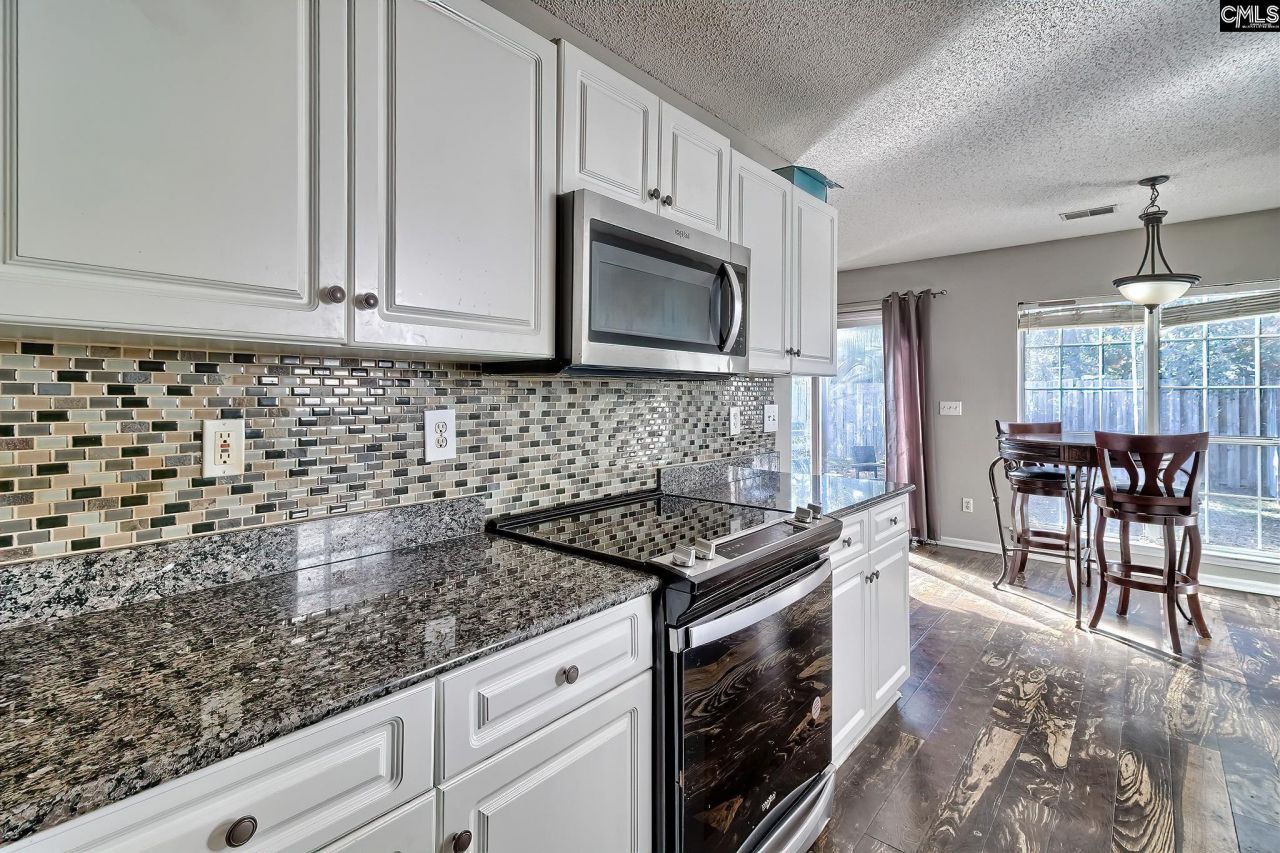 102 Autumn Run Circle Photo 12