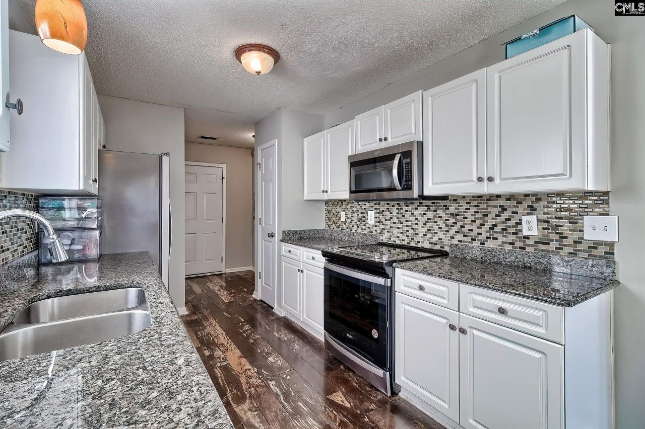 102 Autumn Run Circle Photo 14