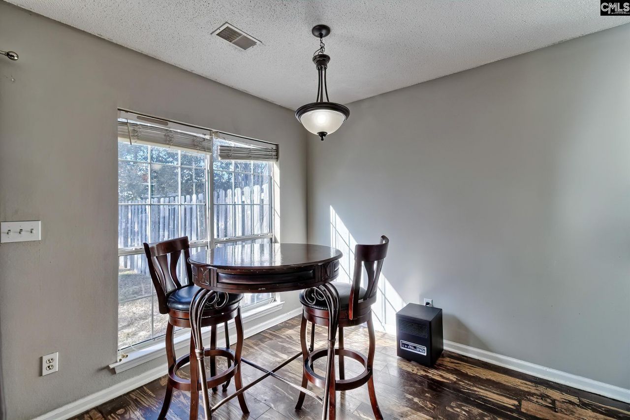 102 Autumn Run Circle Photo 15