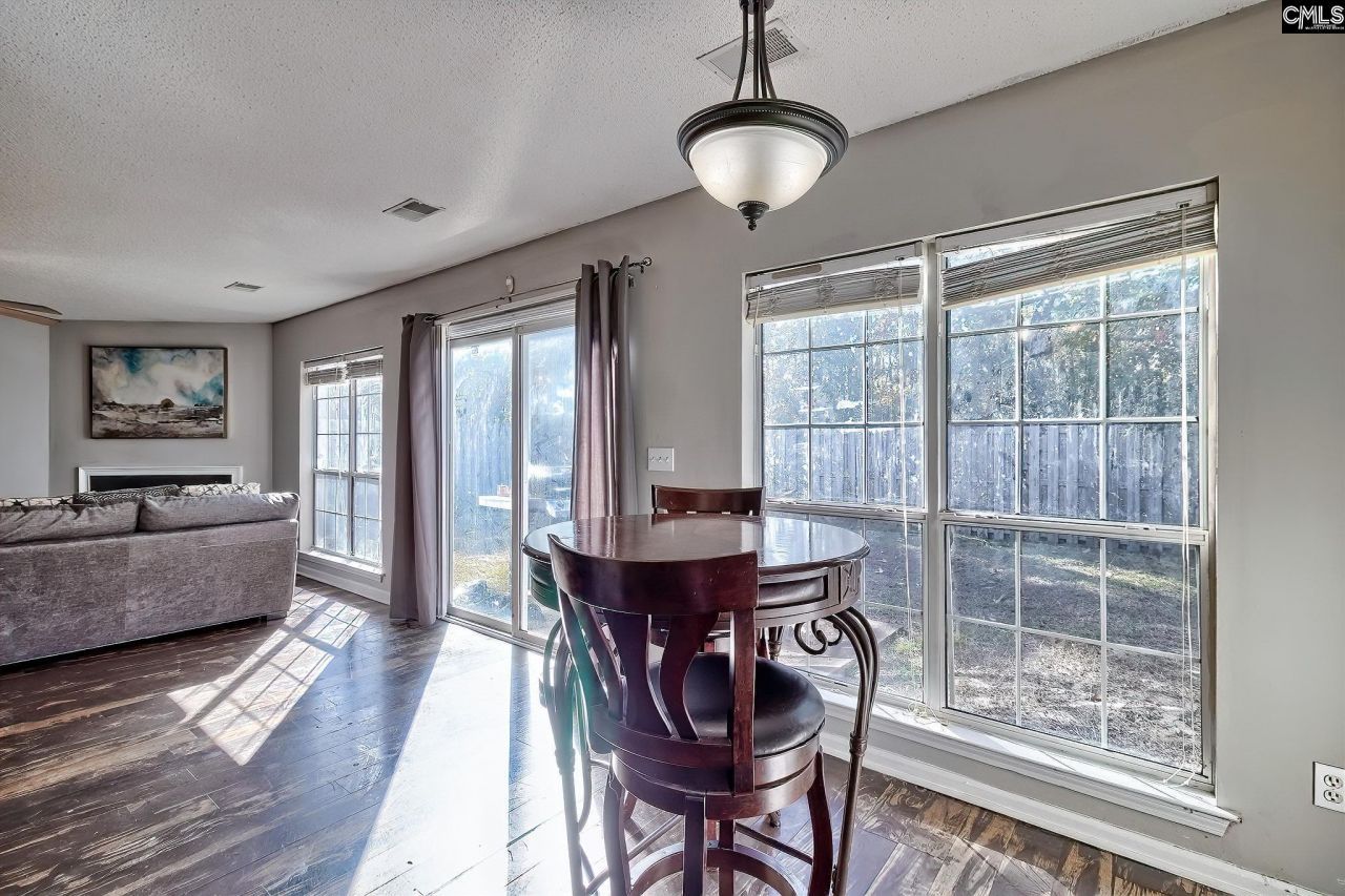 102 Autumn Run Circle Photo 16