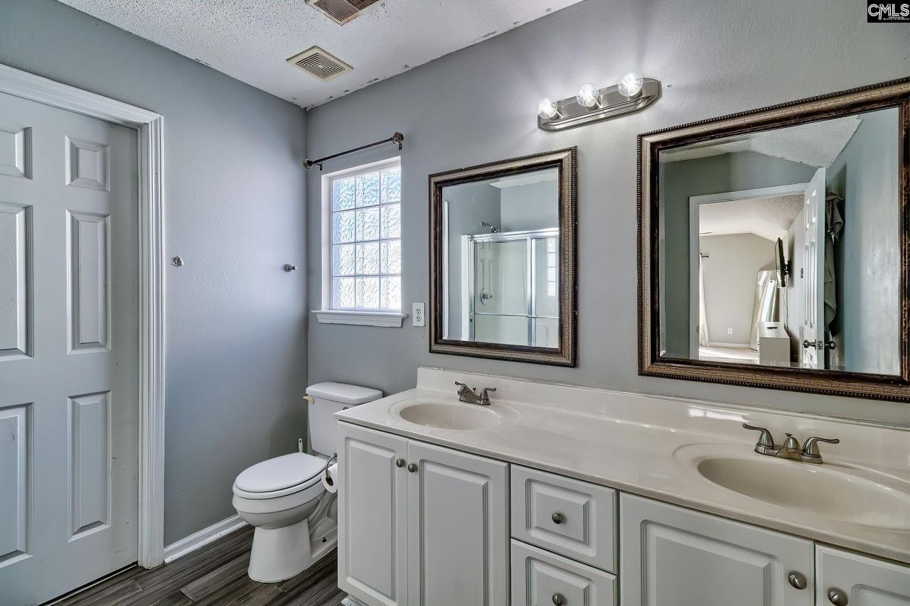 102 Autumn Run Circle Photo 21