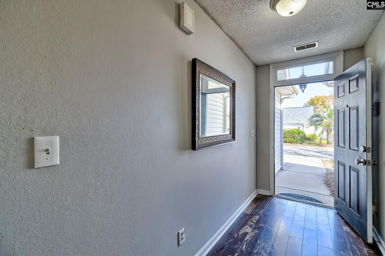 102 Autumn Run Circle Photo 5