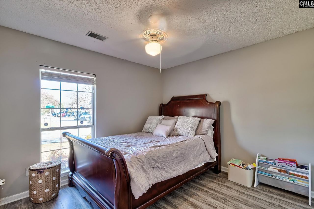 102 Autumn Run Circle Photo 6