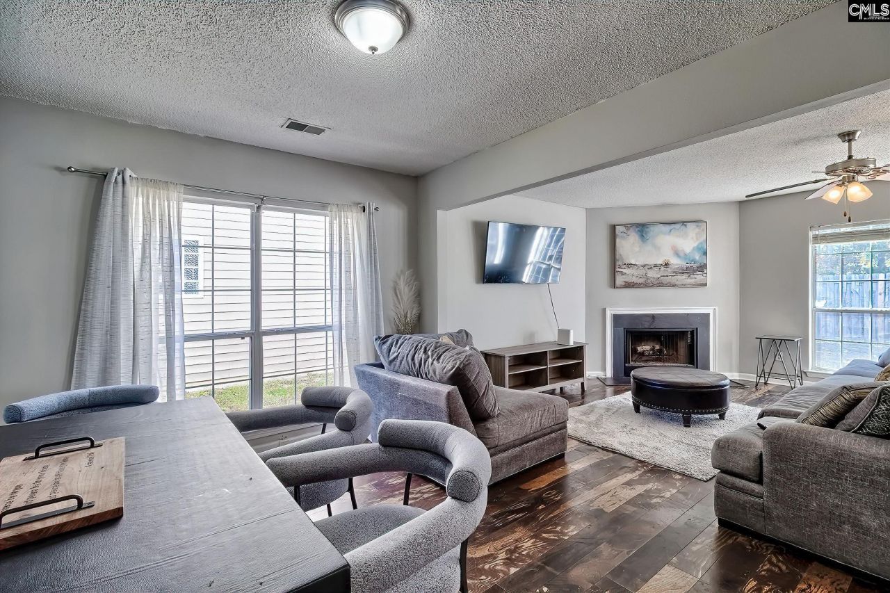 102 Autumn Run Circle Photo 8