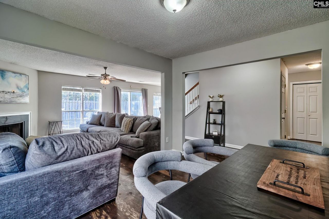 102 Autumn Run Circle Photo 9