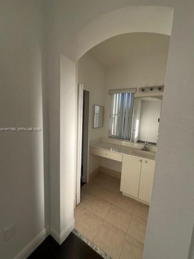 8305 NW 108th Ave, Unit 7-18, Doral, FL 33178 Photo