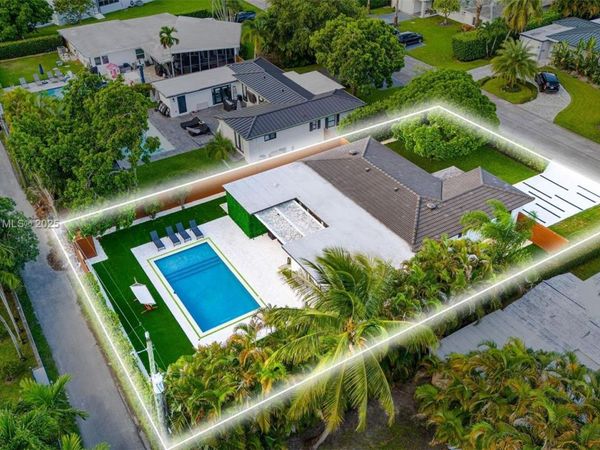 10658 NE 11th Ave, Miami Shores, FL 33138