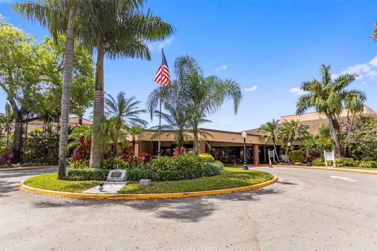 9121 Sunrise Lakes Blvd, Unit 104, Sunrise, FL 33322 Photo