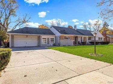 18131 Magnolia Avenue, Southfield, MI 48075