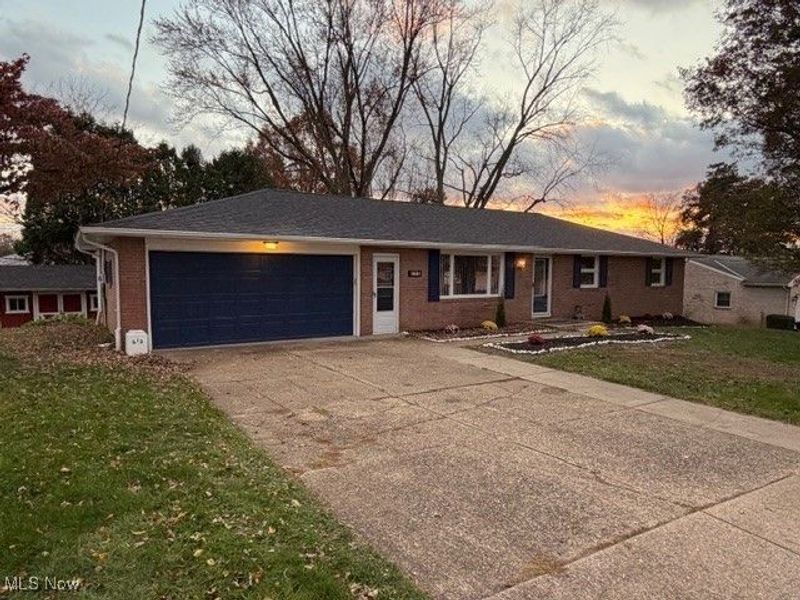 615 Lori Avenue NE, Massillon, OH 44646 Photo 2