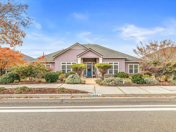 268 Robert Trent Jones Boulevard, Eagle Point, OR 97524