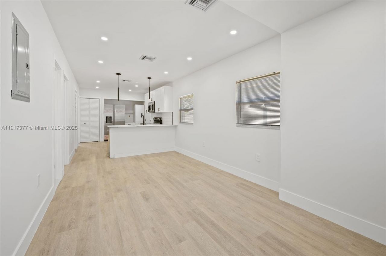 1844 NW 67th St, Miami, FL 33147 Photo