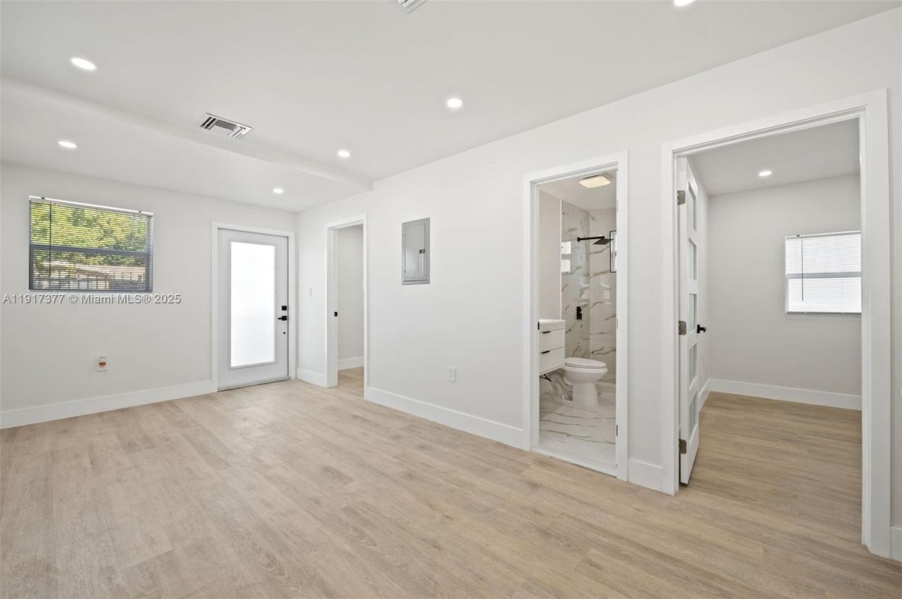 1844 NW 67th St, Miami, FL 33147 Photo