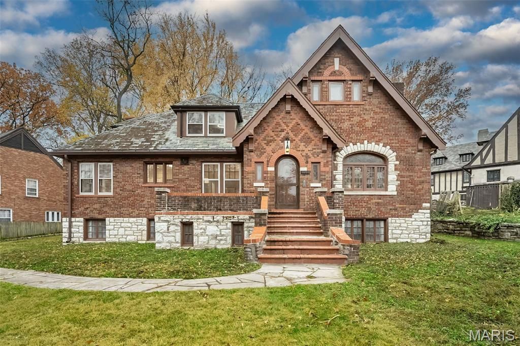 7280 South Roland Blvd, Pasadena Hills, MO 63121 Main Photo