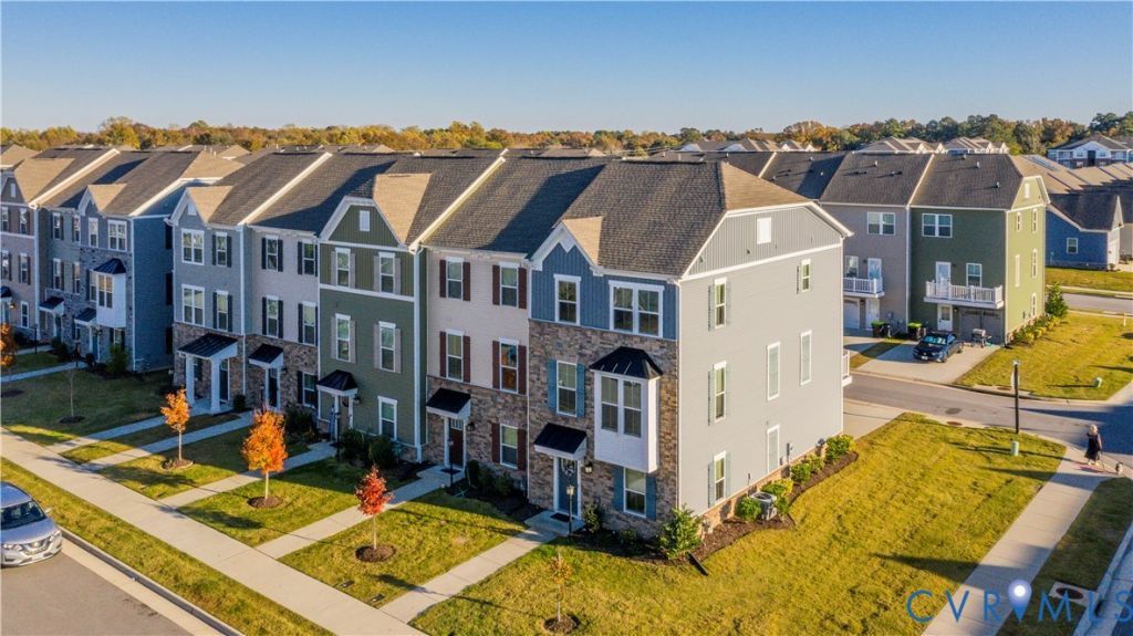 100 Spring Grove Way, Smithfield, VA 23430 Main Photo