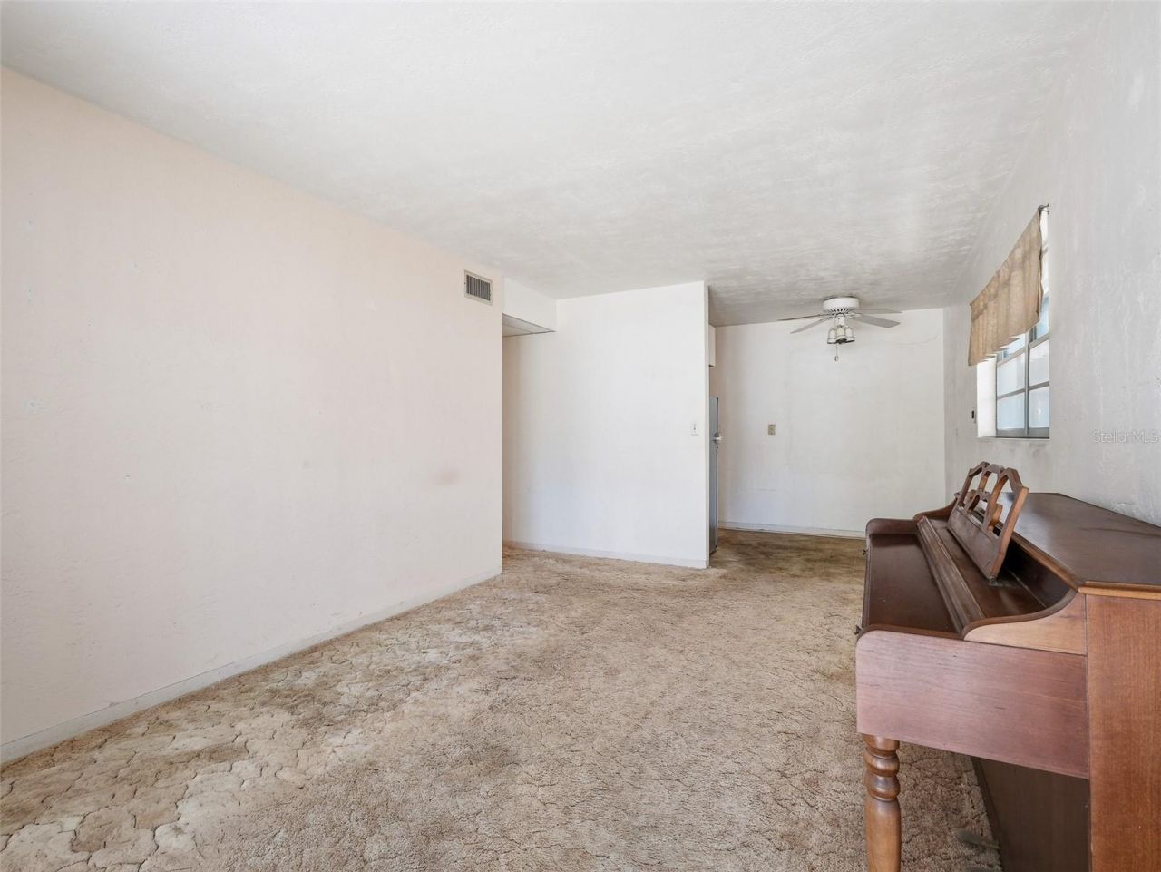 813 E 8th Avenue, New Smyrna Beach, FL 32169 Photo