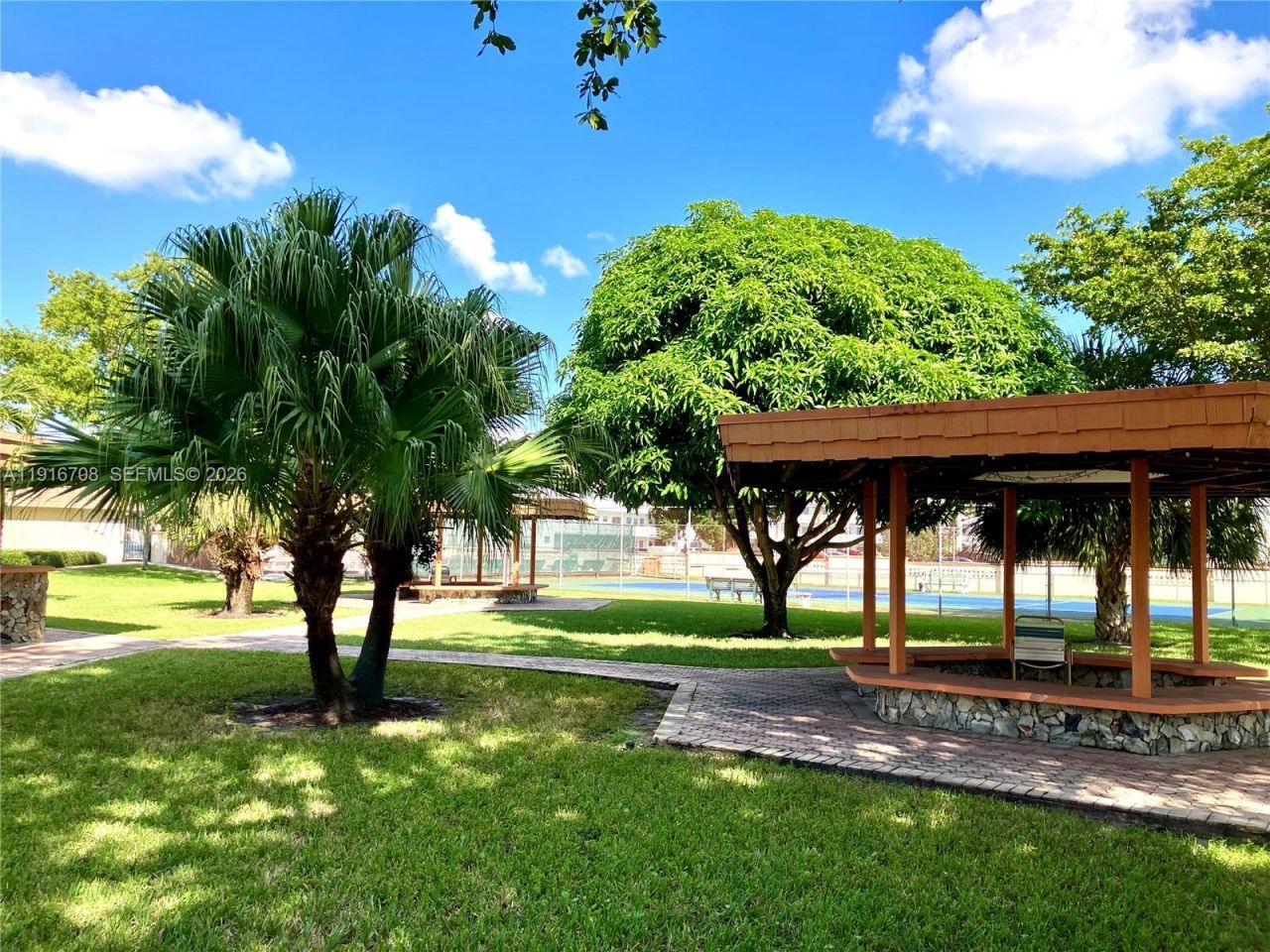 4270 NW 40th St, Unit 103, Lauderdale Lakes, FL 33319 Photo