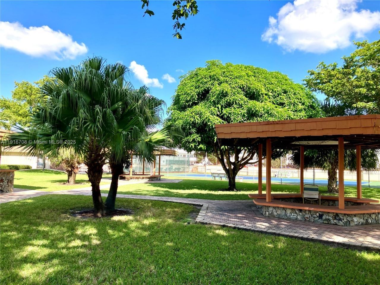 4270 NW 40th St, Unit 103, Lauderdale Lakes, FL 33319 Photo