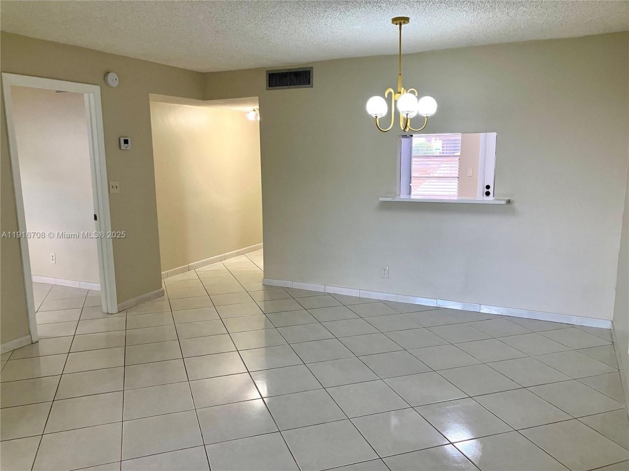 4270 NW 40th St, Unit 103, Lauderdale Lakes, FL 33319 Photo