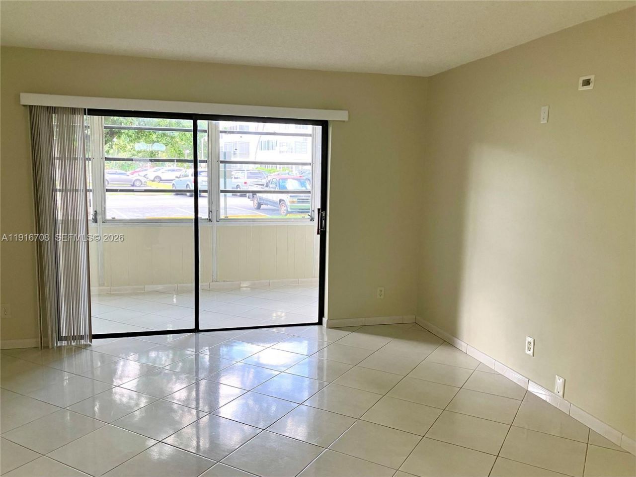 4270 NW 40th St, Unit 103, Lauderdale Lakes, FL 33319 Photo