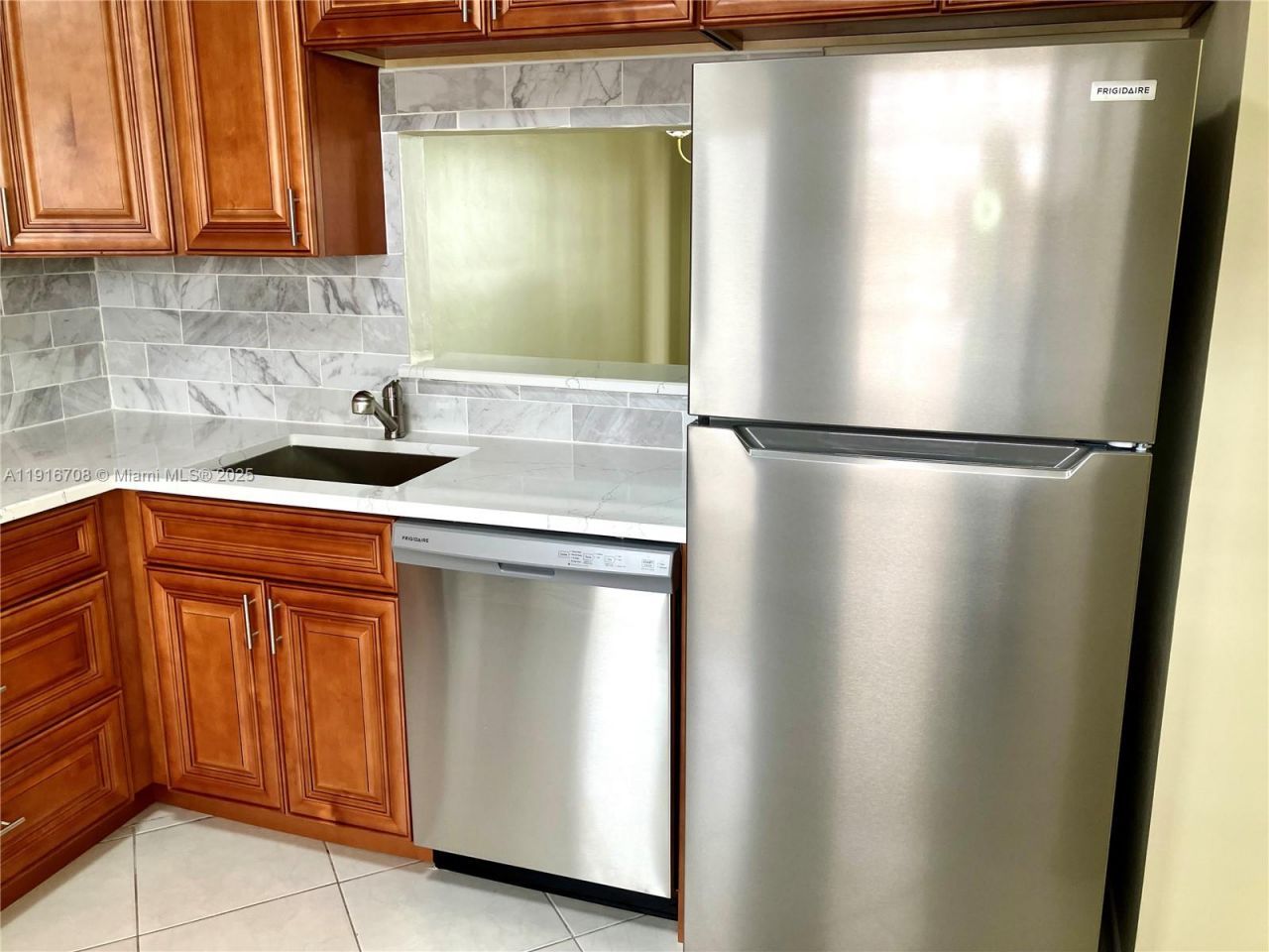 4270 NW 40th St, Unit 103, Lauderdale Lakes, FL 33319 Photo