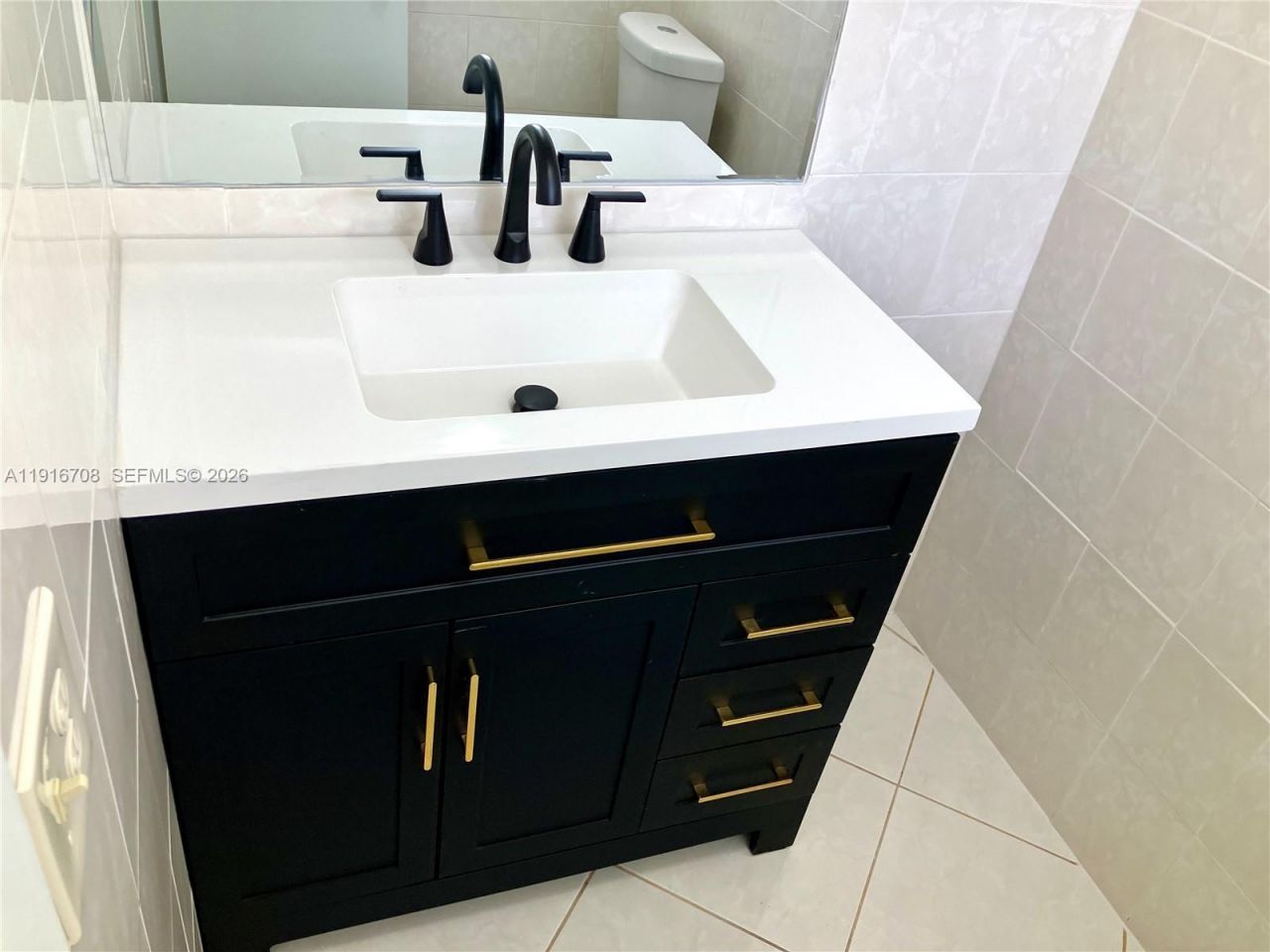 4270 NW 40th St, Unit 103, Lauderdale Lakes, FL 33319 Photo