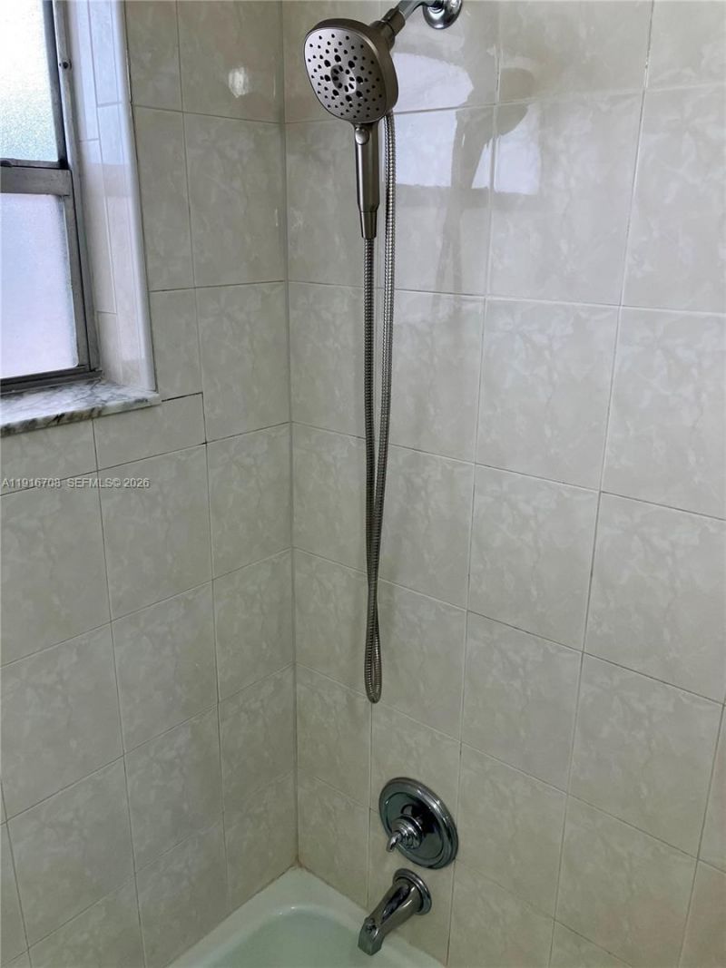 4270 NW 40th St, Unit 103, Lauderdale Lakes, FL 33319 Photo