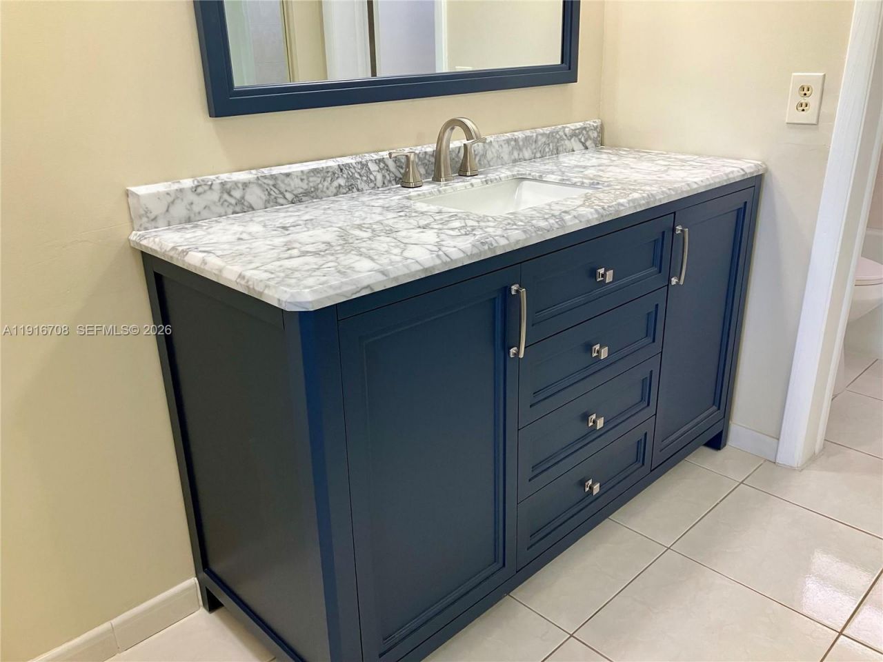 4270 NW 40th St, Unit 103, Lauderdale Lakes, FL 33319 Photo