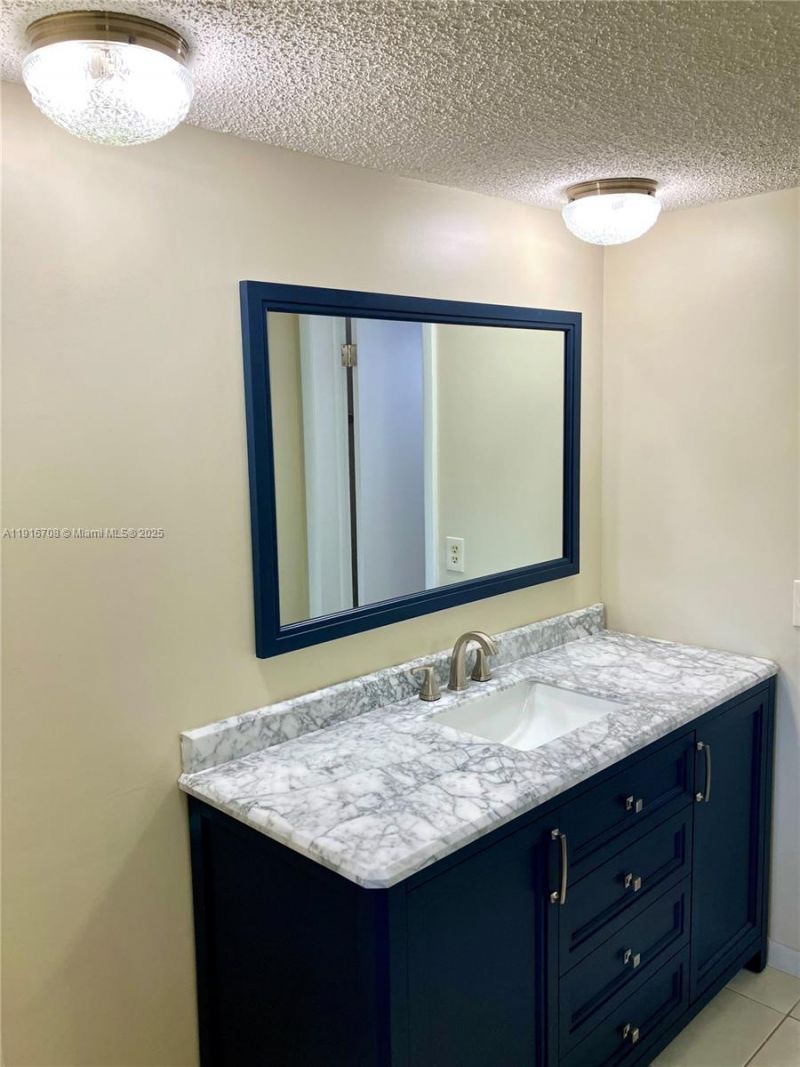 4270 NW 40th St, Unit 103, Lauderdale Lakes, FL 33319 Photo