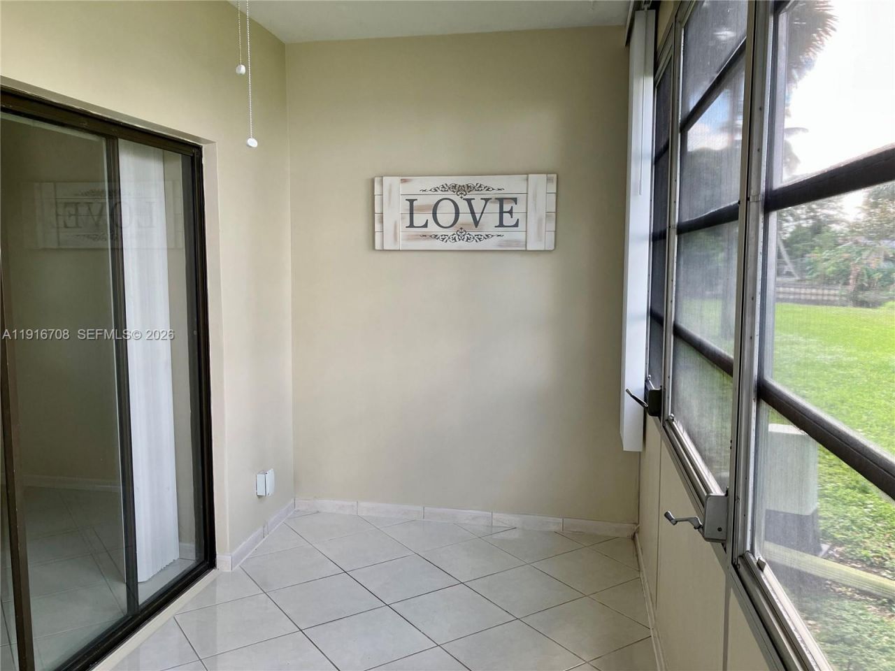 4270 NW 40th St, Unit 103, Lauderdale Lakes, FL 33319 Photo