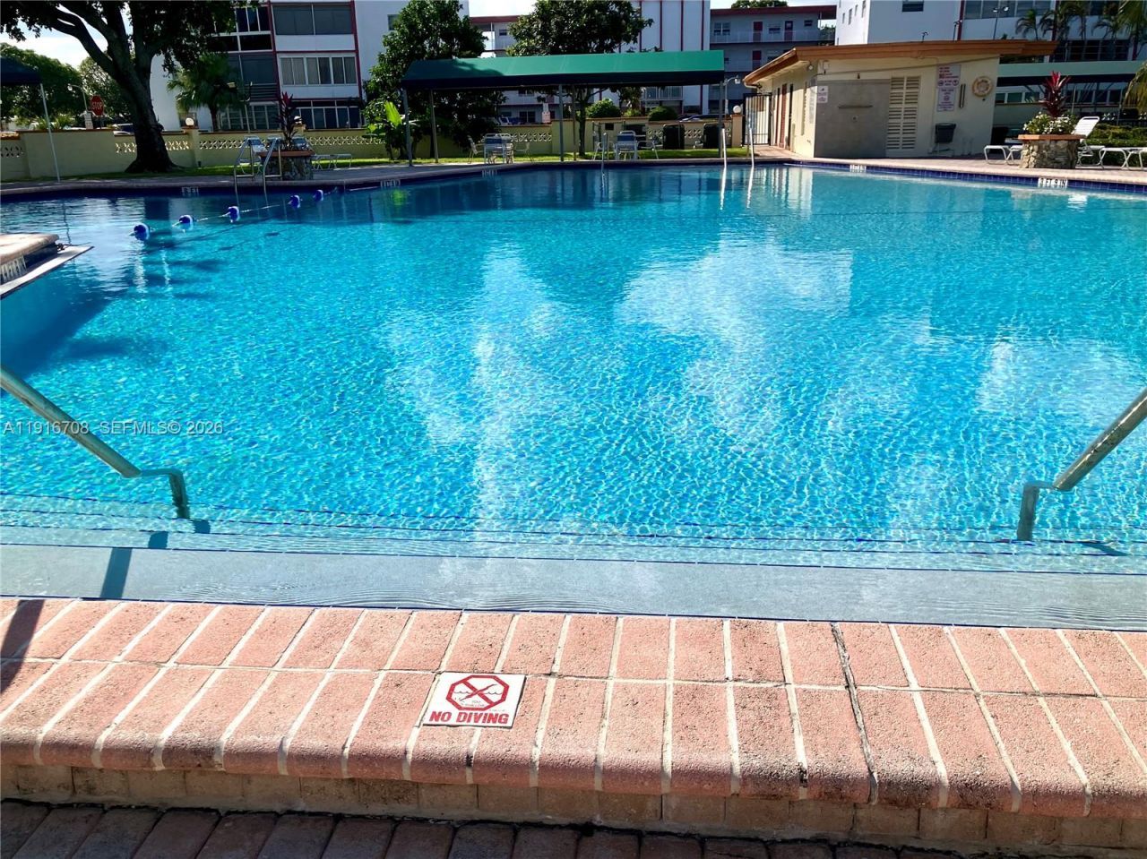 4270 NW 40th St, Unit 103, Lauderdale Lakes, FL 33319 Photo