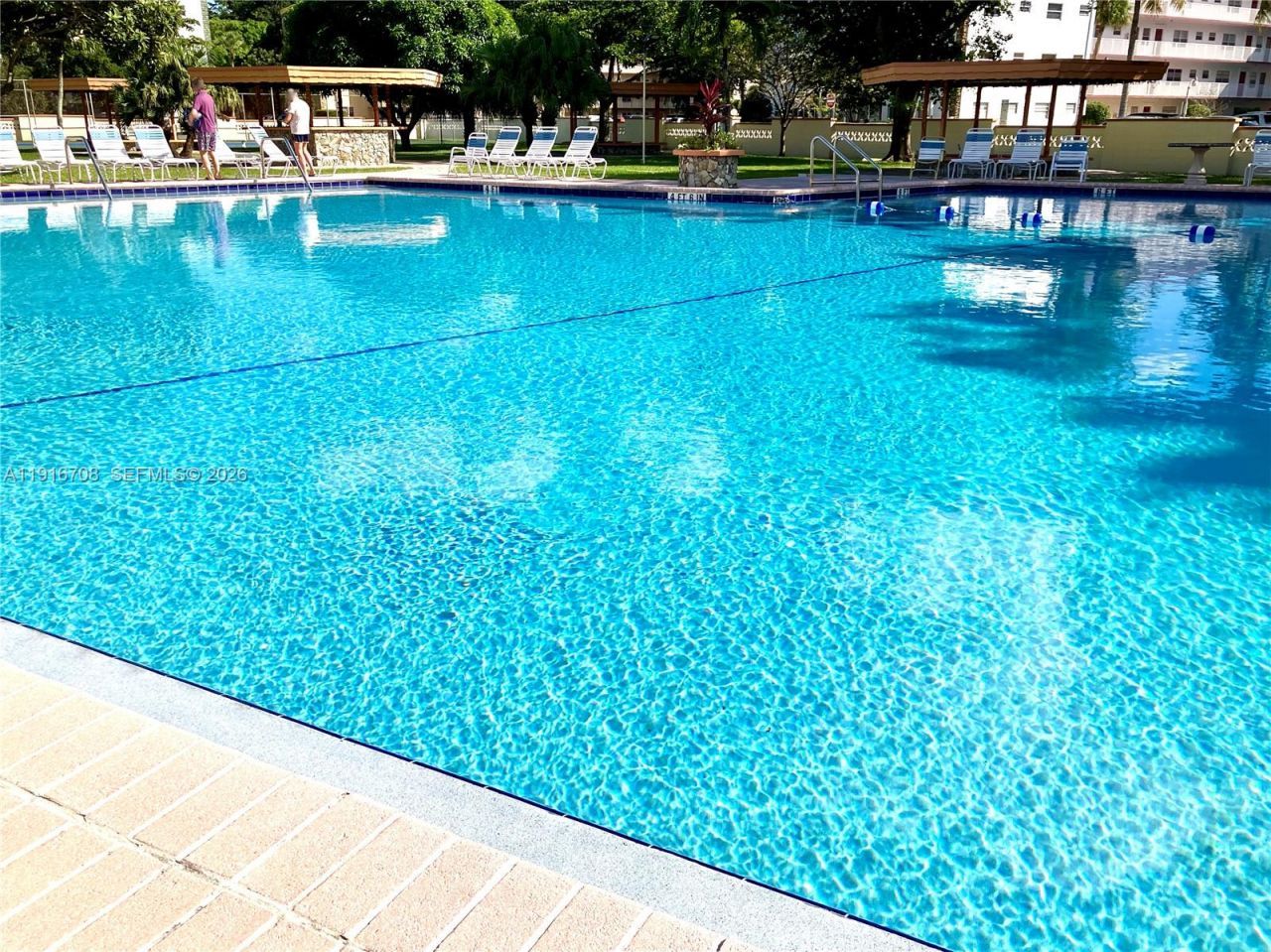 4270 NW 40th St, Unit 103, Lauderdale Lakes, FL 33319 Photo